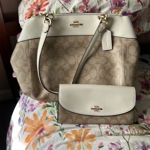 Coach pocketbook and matching wallet